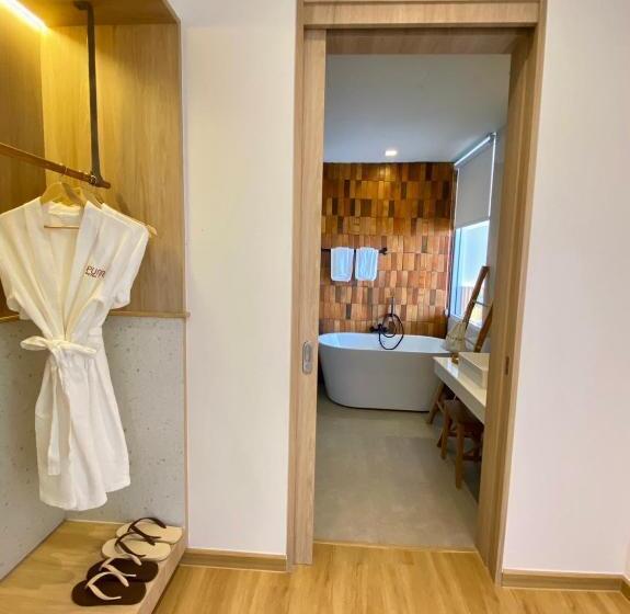 스탠다드 룸 킹사이즈 침대, Punn Hotel Korat