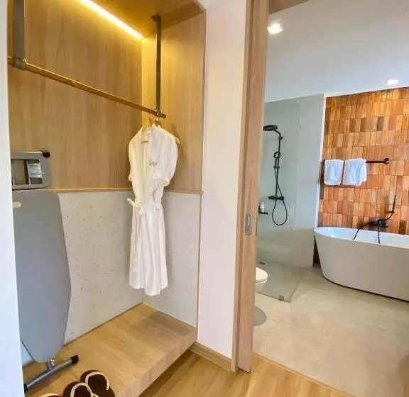 デラックスルーム, Punn Hotel Korat