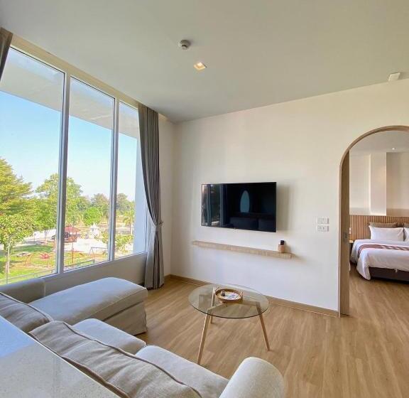 家庭套房, Punn Hotel Korat