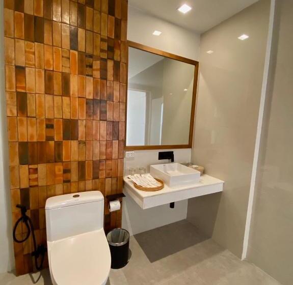 침실 2개 디럭스 아파트, Punn Hotel Korat