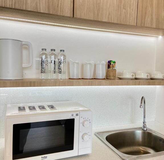 行政三人间, Punn Hotel Korat