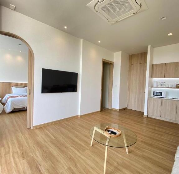 이그제큐티브 트리플, Punn Hotel Korat