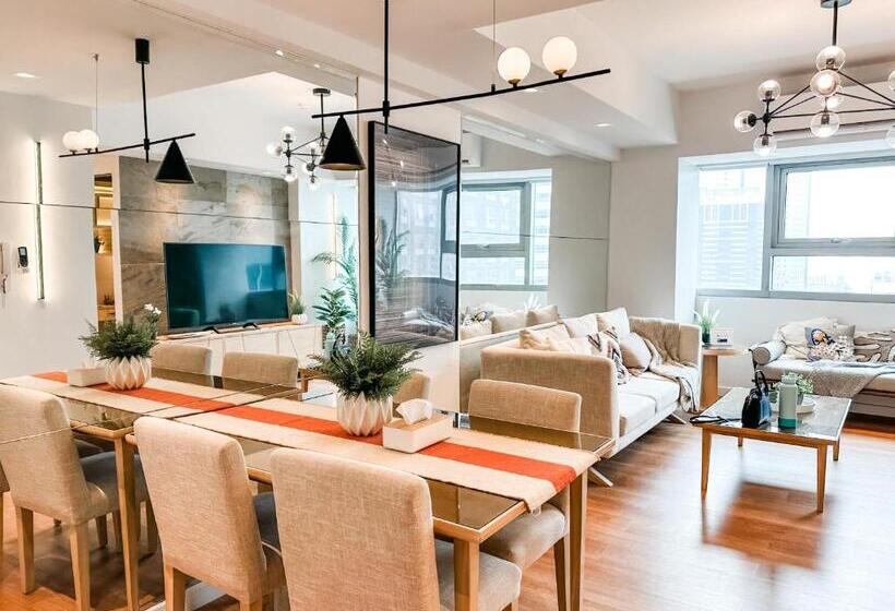 Апартаменты 2 Спальни, Vibrant Oasis With The Best View + Fast Wifi