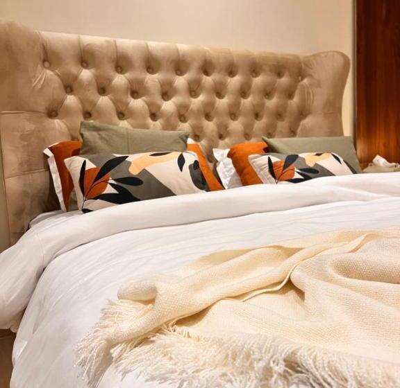 דירת שני חדרים, شقة فندقية لاكجري مع بلكونة الملقا