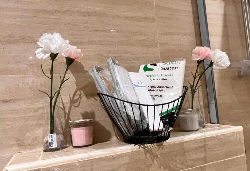 דירת שני חדרים, شقة فندقية لاكجري مع بلكونة الملقا