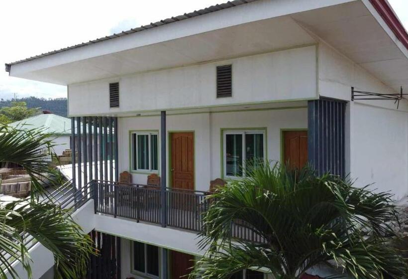 Economy Triple Room, Casa Santuaria