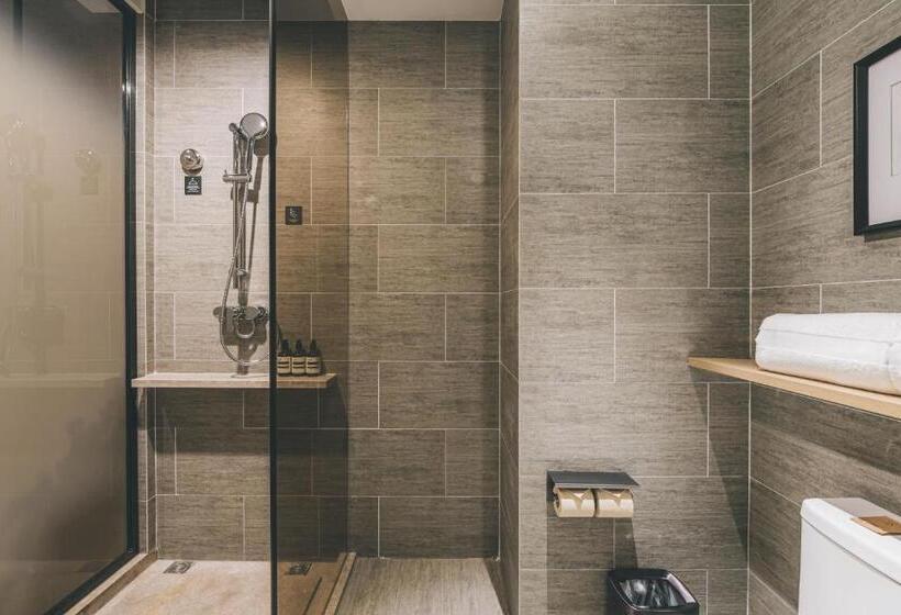 Büyük Çift Kişilik Yataklı Standart Oda, Atour Hotel East Nanjing Road Near The Bund