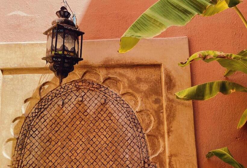 اتاق لوکس, Riad Sidi Radoine