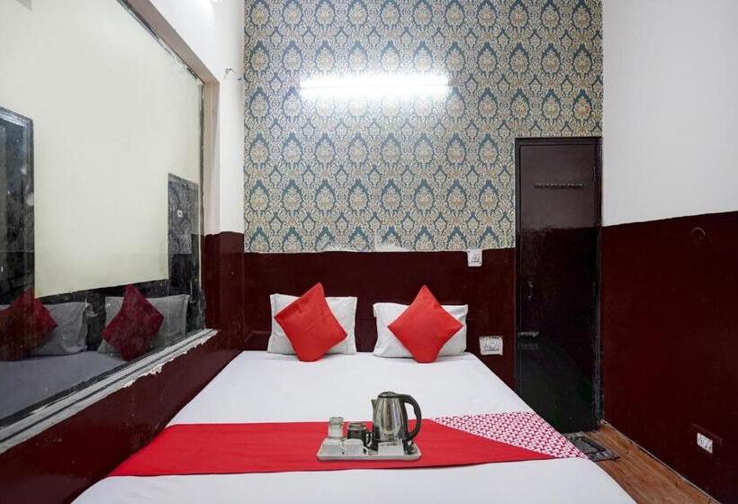 Трехместный Номер Классика, Flagship Premium Hotel Near Botanic Garden Of Indian Republic