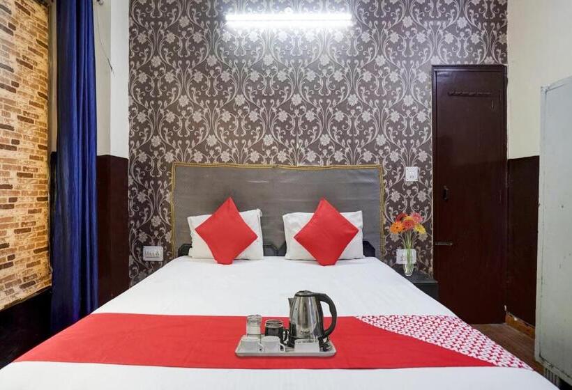 Трехместный Номер Классика, Flagship Premium Hotel Near Botanic Garden Of Indian Republic