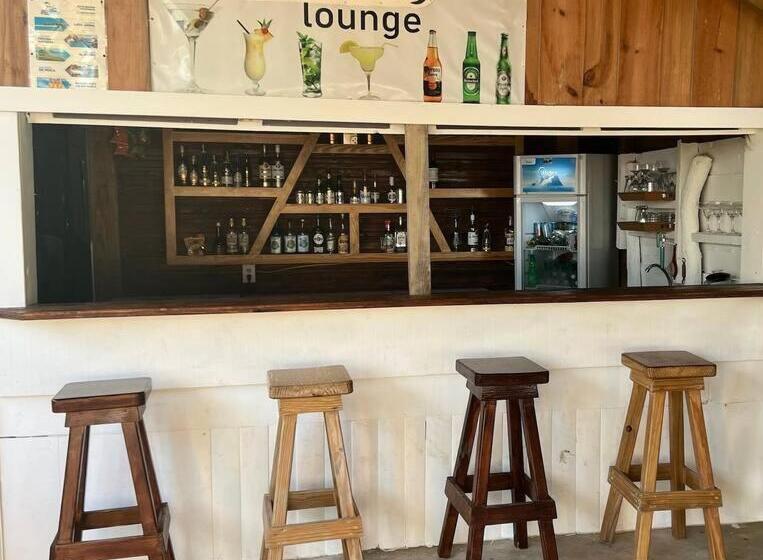 海の見えるスタンダードスタジオ, Friendly Kite School, Hotel And Bar