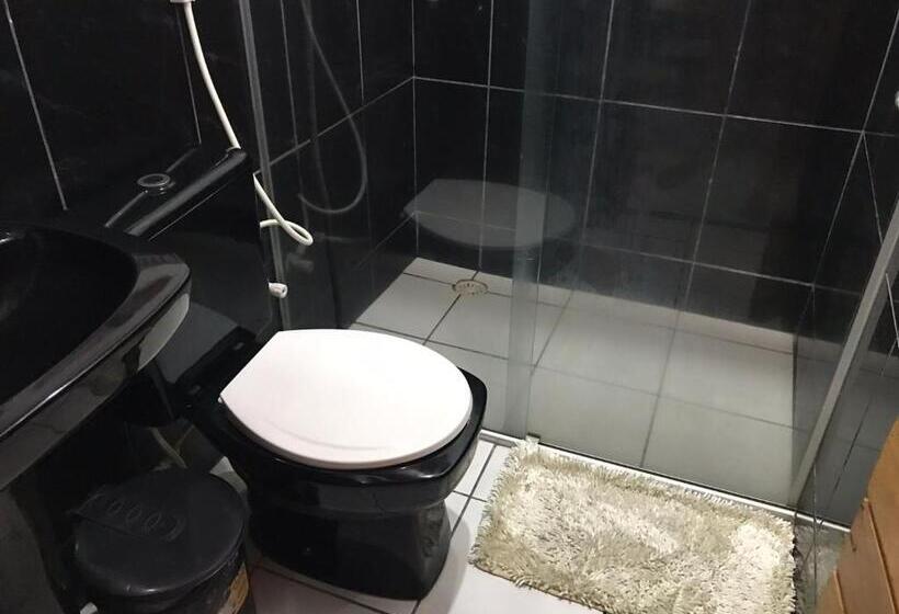 ルームシェアのワンベッド, Hostel Alto Astral