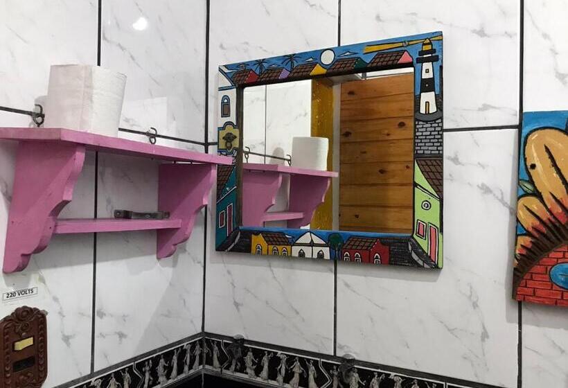 ルームシェアのワンベッド, Hostel Alto Astral