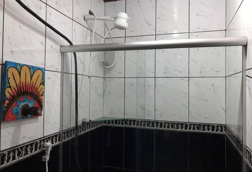 ルームシェアのワンベッド, Hostel Alto Astral