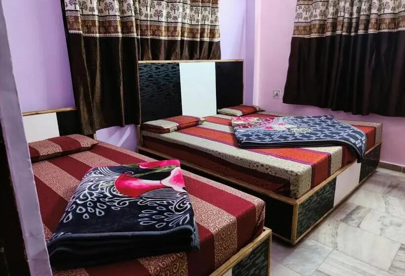 Deluxe Kolmen Hengen Huone, Best Stay By Hariganga Haridwar