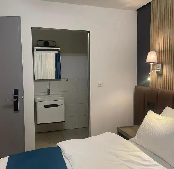 اتاق استاندارد با تخت بزرگ, Nani City