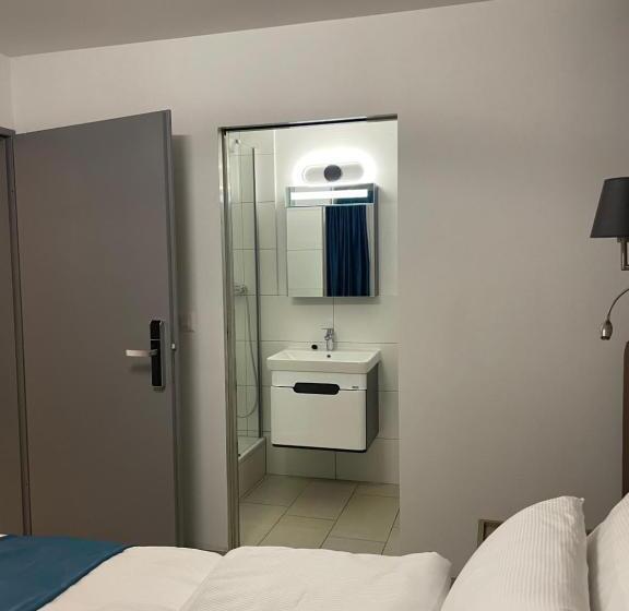 اتاق استاندارد با تخت بزرگ, Nani City