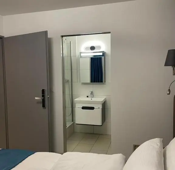 اتاق استاندارد با تخت بزرگ, Nani City