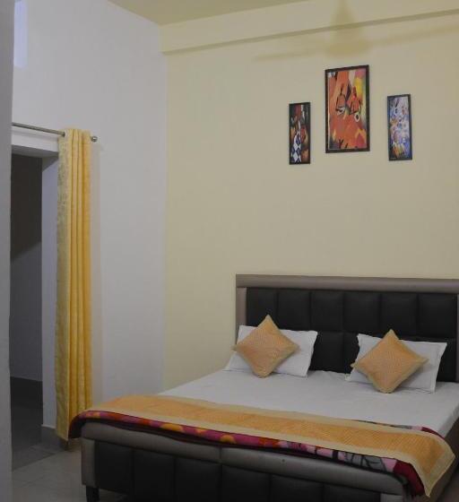 חדר משפחתי, Nature Hike