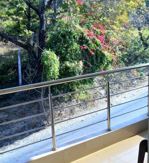 סוויטה משפחתית, Nature Hike