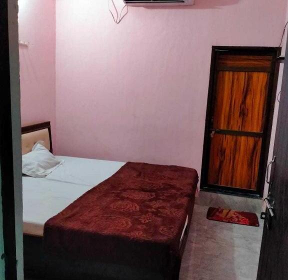 Трехместный Номер Классика, Oyo 81176 Mahadev Paying Guest House