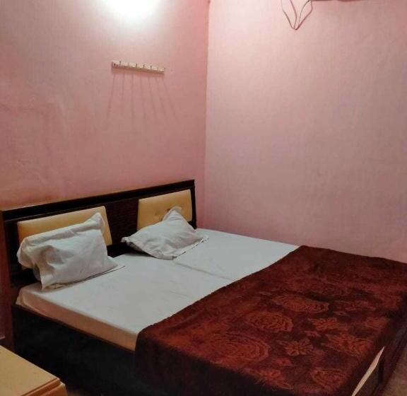 Трехместный Номер Классика, Oyo 81176 Mahadev Paying Guest House