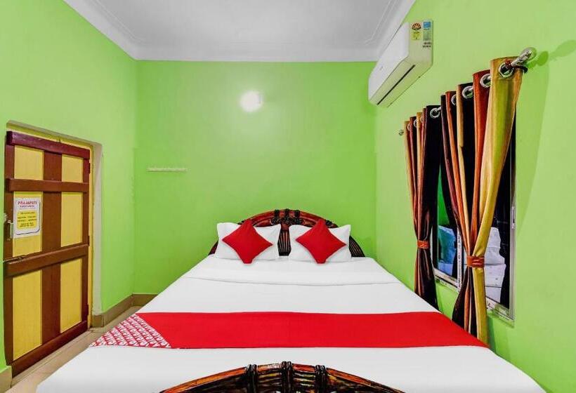 트리플 클래식 룸, Oyo Flagship Projapati Guest House
