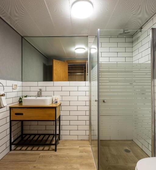 חדר סטנדרט לארבעה, Roxon Desert Arad