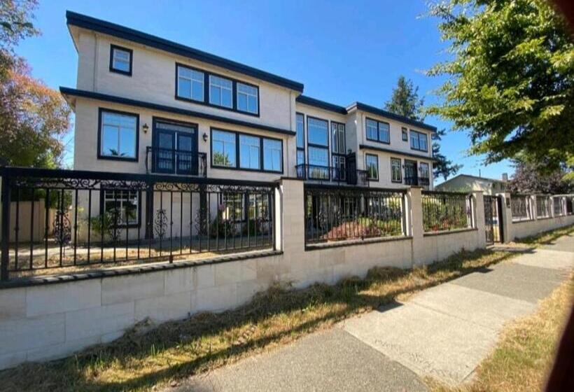 חדר סטנדרט לשלושה, Empress Palace Hotel, Stays