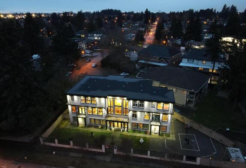 חדר משפחתי, Empress Palace Hotel, Stays