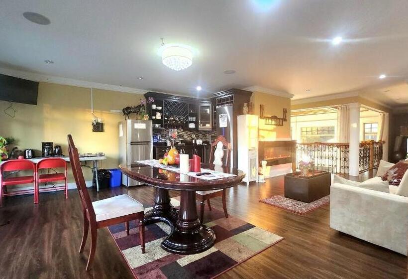 חדר משפחתי, Empress Palace Hotel, Stays