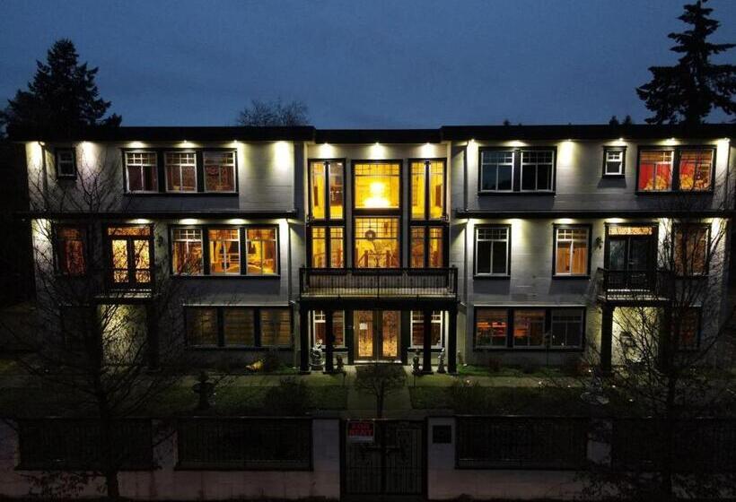 חדר אקונומי, Empress Palace Hotel, Stays