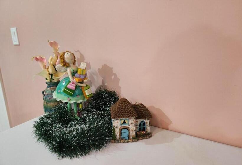 חדר סטנדרט חדר אמבטיה משותף, Empress Palace Hotel, Stays