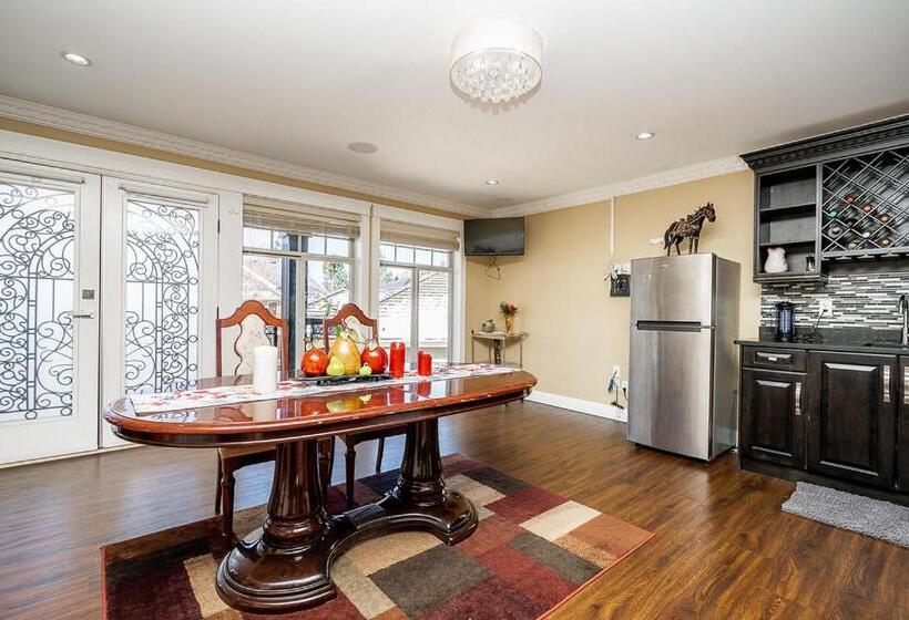 חדר משפתחתי סופריור, Empress Palace Hotel, Stays