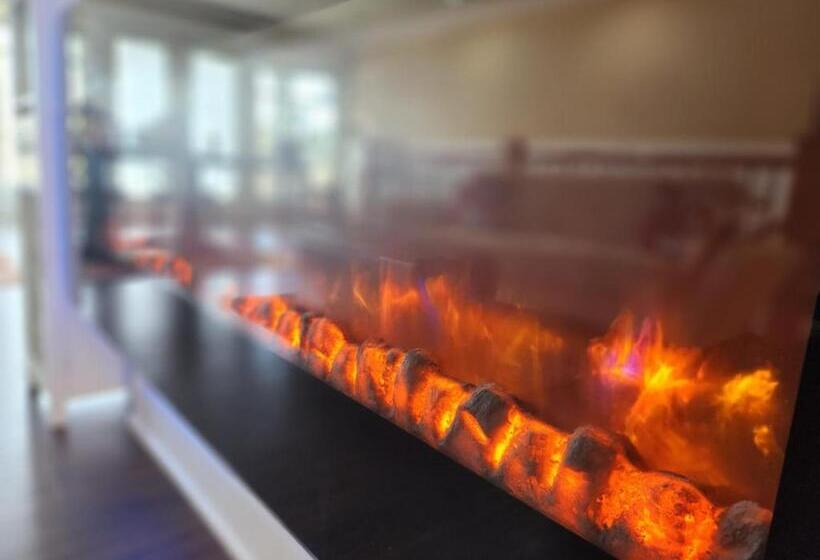 חדר משפתחתי סופריור, Empress Palace Hotel, Stays