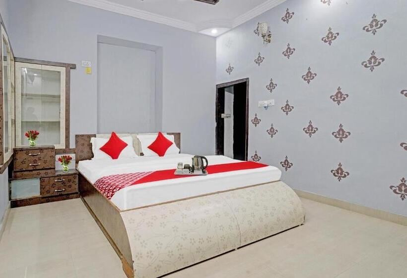 Classic Kolmen Hengen Huone, Blackbull