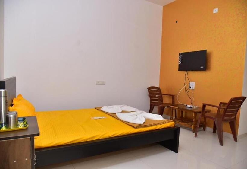 Quarto Economy, Vishwas Executive
