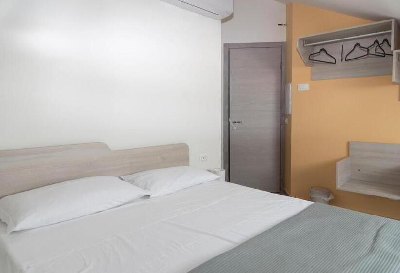 スタンダードトリプルルーム, Hz Bed & Breakfast And Appartments