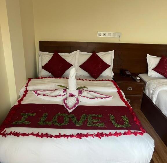 اتاق لوکس خانوادگی, Nagarkot Resort Pvt. Ltd