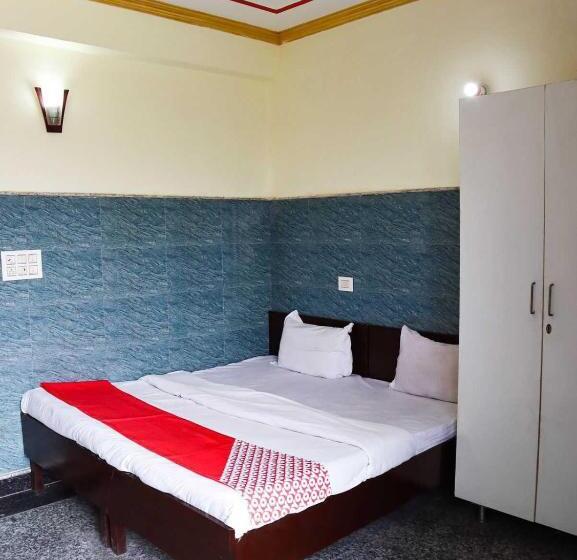 Classic Kolmen Hengen Huone, Oyo 81022 Hotel Haweli