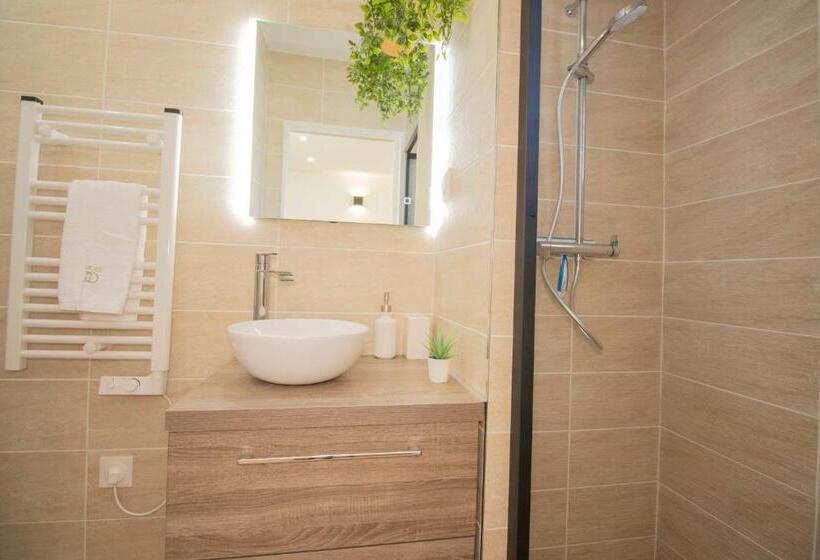 اتاق استاندارد سه تخته با چشمانداز باغ, Chessy Chambre Indépendante Disney Giardino Della Felicita