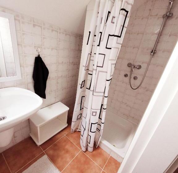 家庭间, Sylvas Vendégház