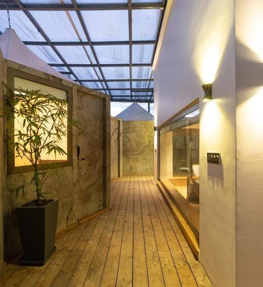 シングルデラックスルーム, Ekaanta