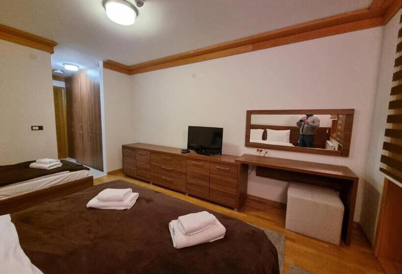اتاق راحتی سه تخته, Apartmani Vinv Jahorina U Sklopu Aparthotela Vucko Privatni Apartmani