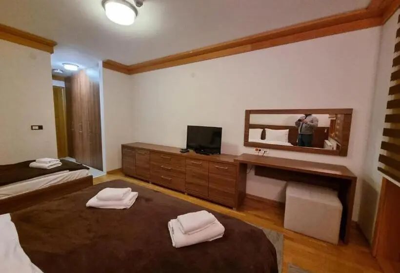 اتاق راحتی سه تخته, Apartmani Vinv Jahorina U Sklopu Aparthotela Vucko Privatni Apartmani