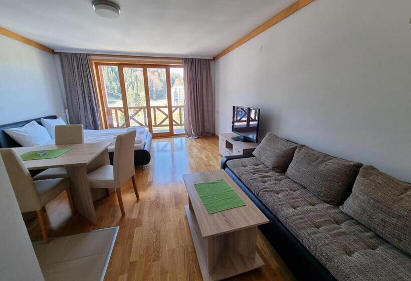 اتاق استاندارد سه نفره, Apartmani Vinv Jahorina U Sklopu Aparthotela Vucko Privatni Apartmani