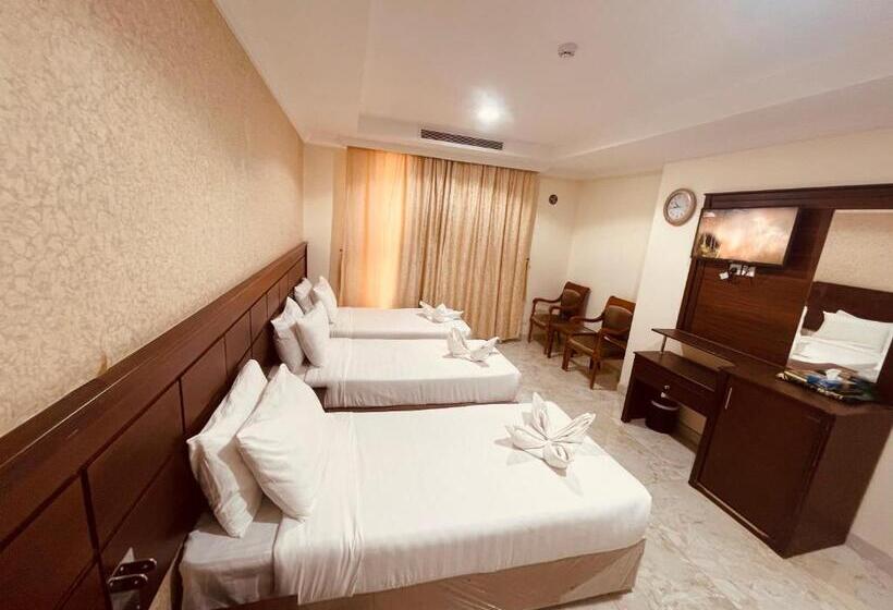 Четырехместный Номер Стандарт, فندق الركائز