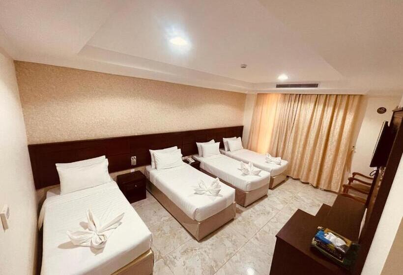 Люкс, فندق الركائز