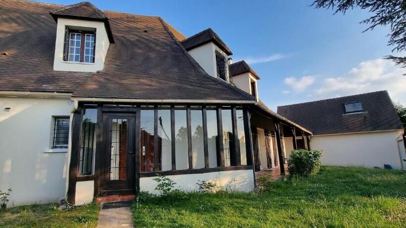 스탠다드 룸, La Villa Jacuzzi Et Cinéma Les 300 à 15 Min De Paris Jo 2024 Et Du Stade De France Tarifs Privileges