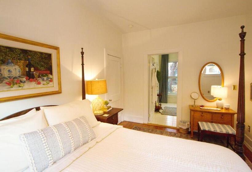 スタンダードルーム, Louisville Bourbon Inn